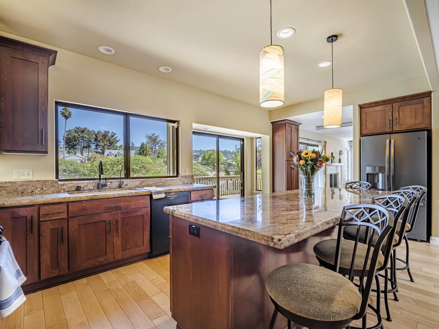 Detail Gallery Image 17 of 76 For 14 Sageland Ct, Scotts Valley,  CA 95066 - 4 Beds | 3 Baths