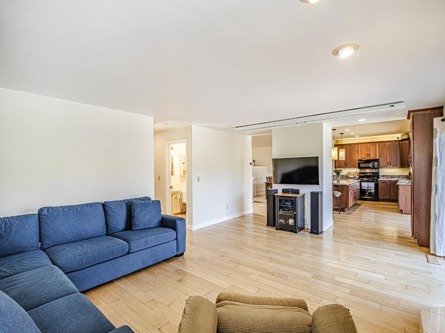 Detail Gallery Image 26 of 76 For 14 Sageland Ct, Scotts Valley,  CA 95066 - 4 Beds | 3 Baths