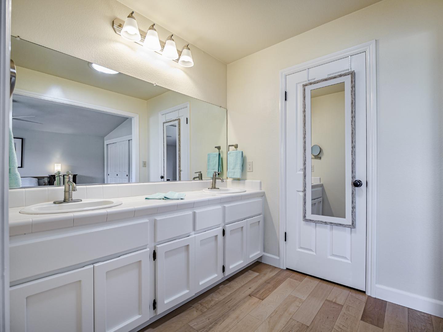 Detail Gallery Image 36 of 76 For 14 Sageland Ct, Scotts Valley,  CA 95066 - 4 Beds | 3 Baths