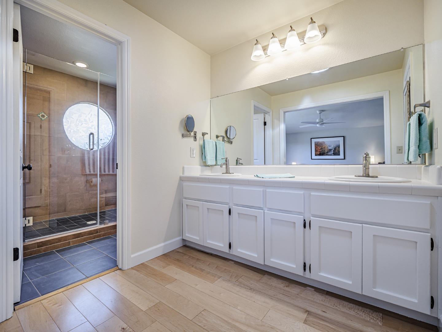 Detail Gallery Image 37 of 76 For 14 Sageland Ct, Scotts Valley,  CA 95066 - 4 Beds | 3 Baths