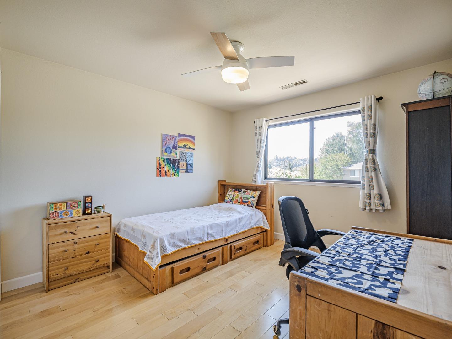 Detail Gallery Image 39 of 76 For 14 Sageland Ct, Scotts Valley,  CA 95066 - 4 Beds | 3 Baths