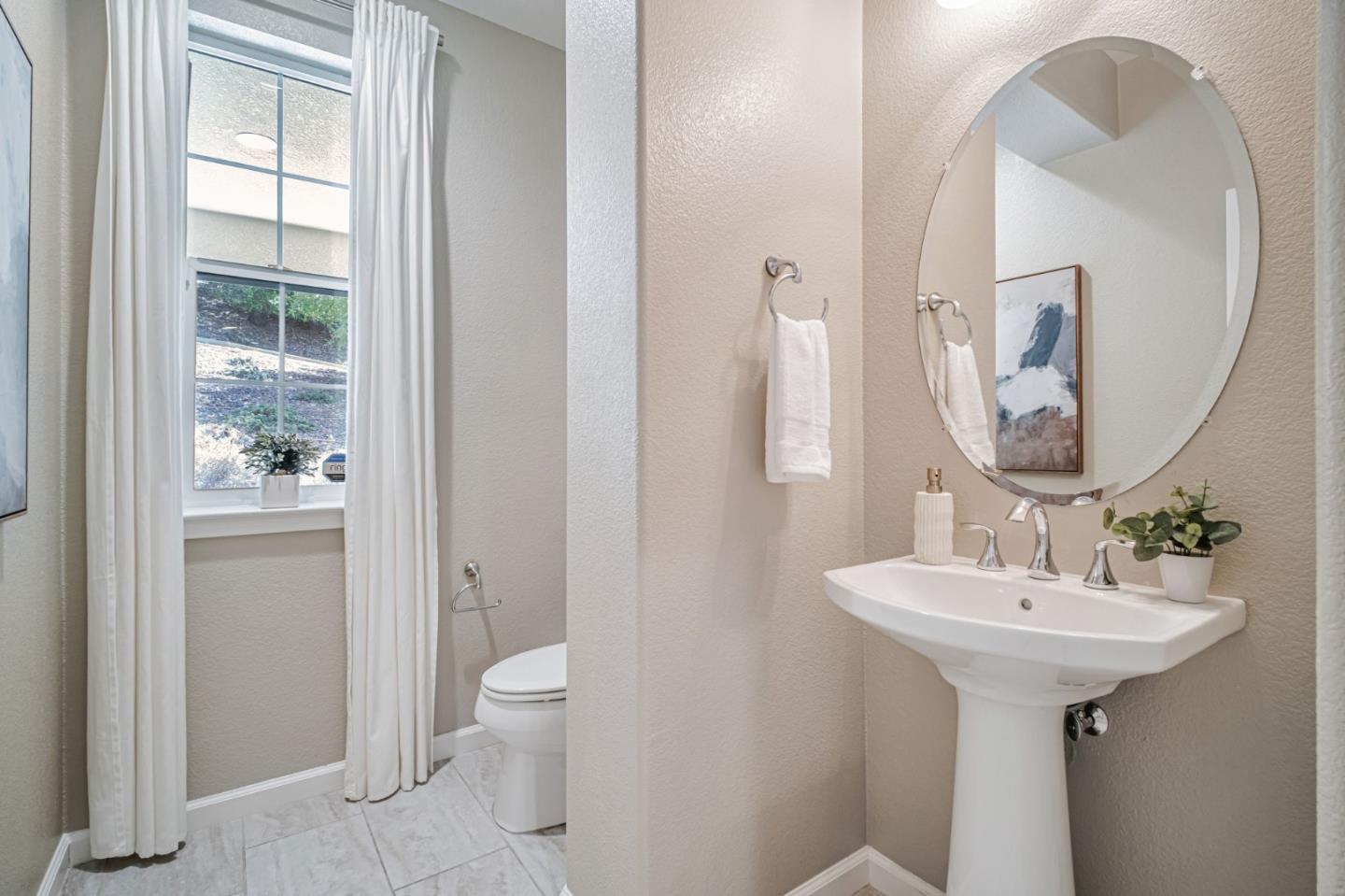 Detail Gallery Image 32 of 65 For 2703 Tribune Ave, Hayward,  CA 94542 - 5 Beds | 5/1 Baths
