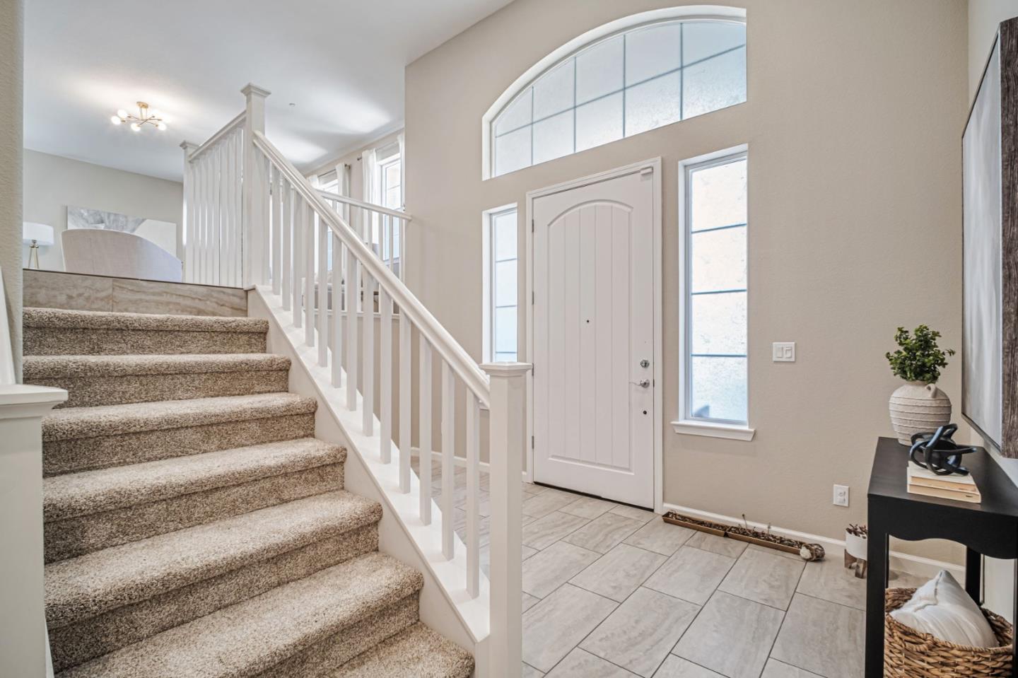 Detail Gallery Image 5 of 65 For 2703 Tribune Ave, Hayward,  CA 94542 - 5 Beds | 5/1 Baths