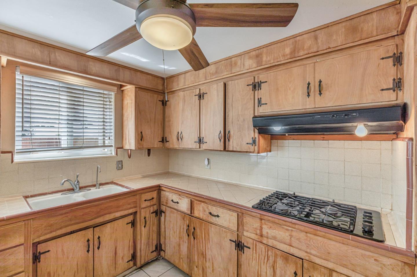 Detail Gallery Image 26 of 94 For 2718 Ferguson Rd, Gilroy,  CA 95020 - – Beds | – Baths