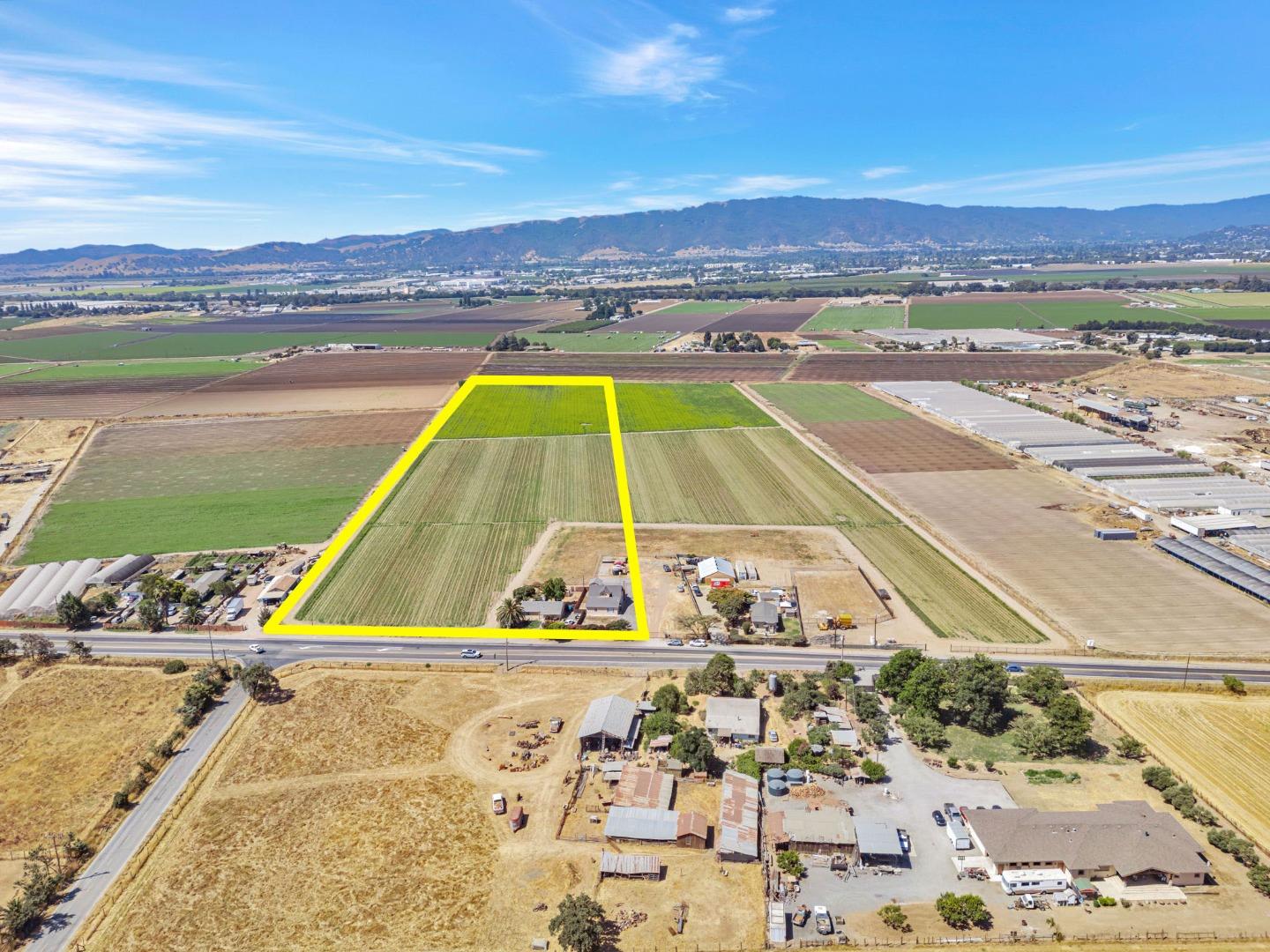 Detail Gallery Image 8 of 94 For 2718 Ferguson Rd, Gilroy,  CA 95020 - – Beds | – Baths