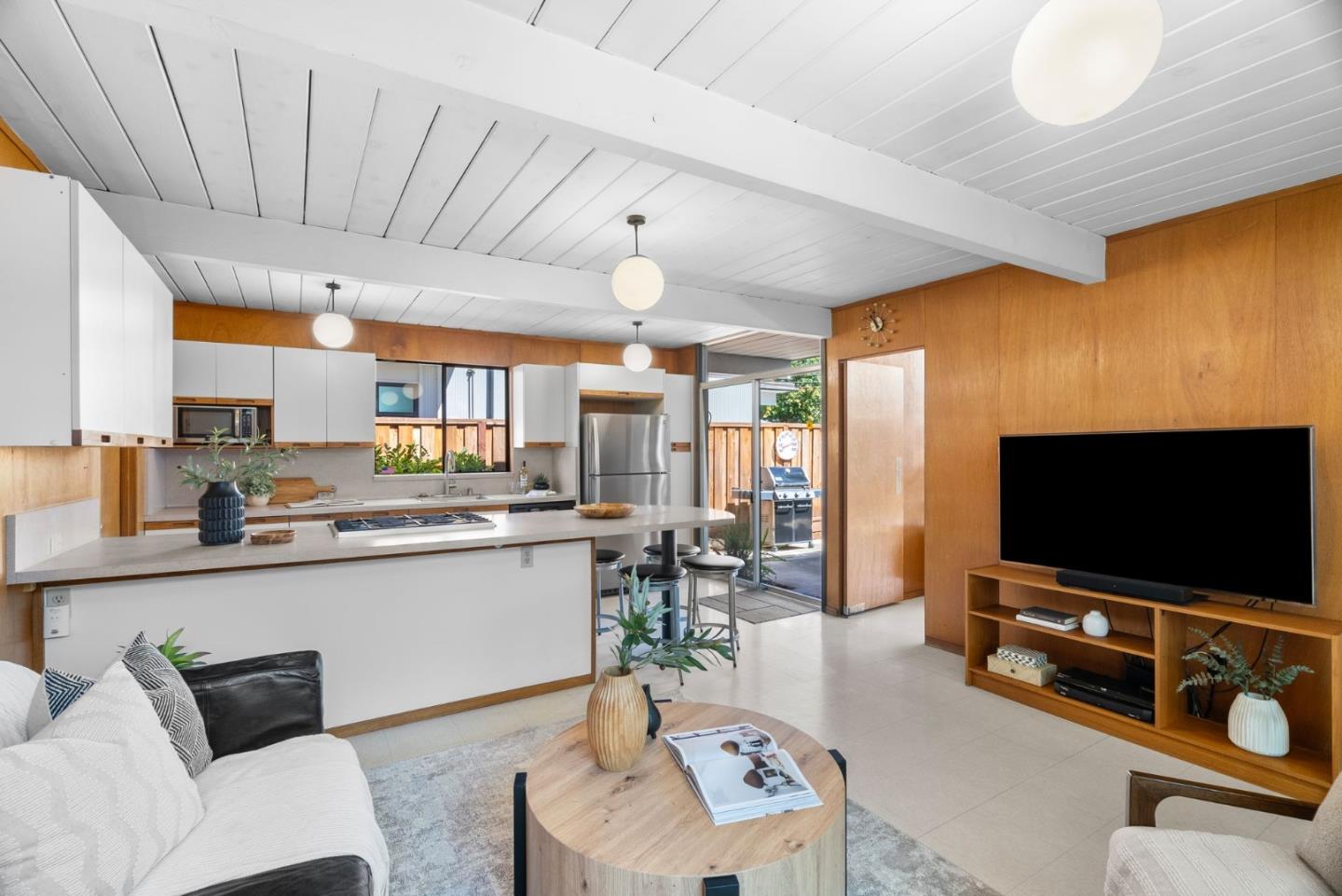 Detail Gallery Image 15 of 41 For 2326 Fairglen Dr, San Jose,  CA 95125 - 4 Beds | 2 Baths