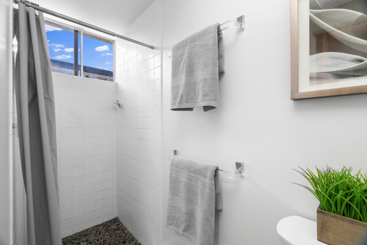 Detail Gallery Image 25 of 41 For 2326 Fairglen Dr, San Jose,  CA 95125 - 4 Beds | 2 Baths