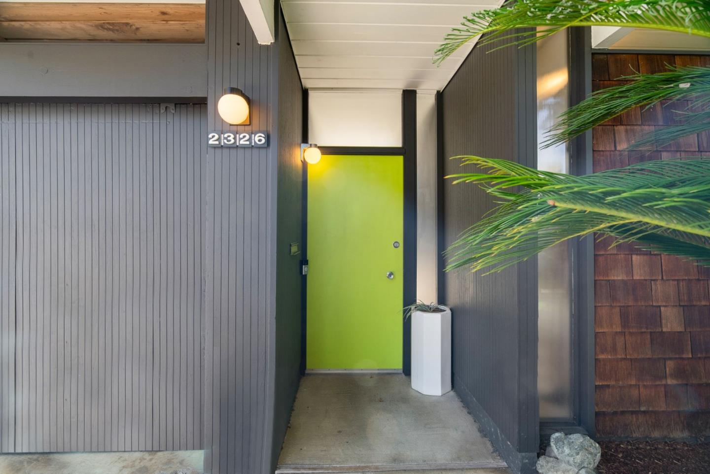 Detail Gallery Image 3 of 41 For 2326 Fairglen Dr, San Jose,  CA 95125 - 4 Beds | 2 Baths
