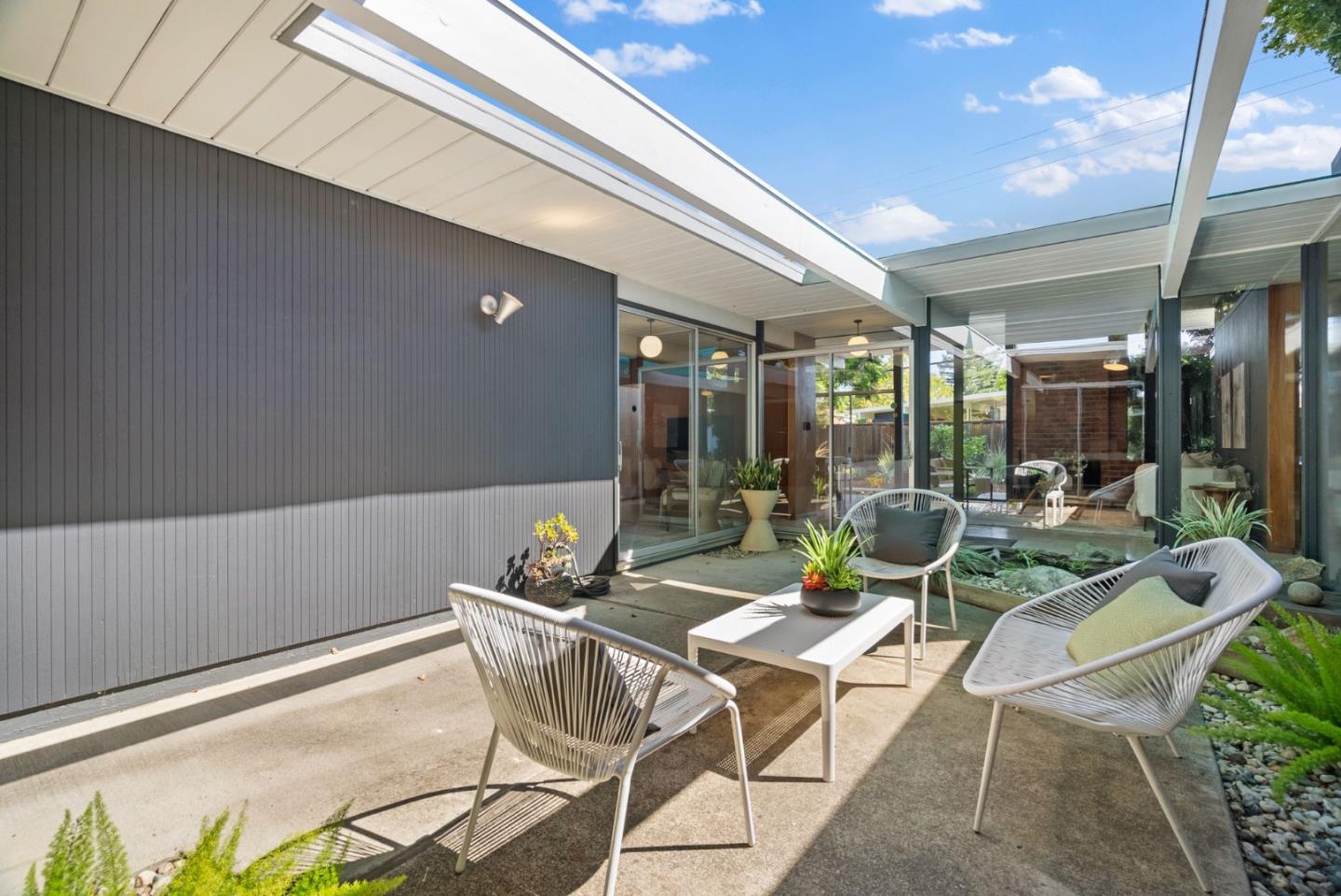 Detail Gallery Image 6 of 41 For 2326 Fairglen Dr, San Jose,  CA 95125 - 4 Beds | 2 Baths