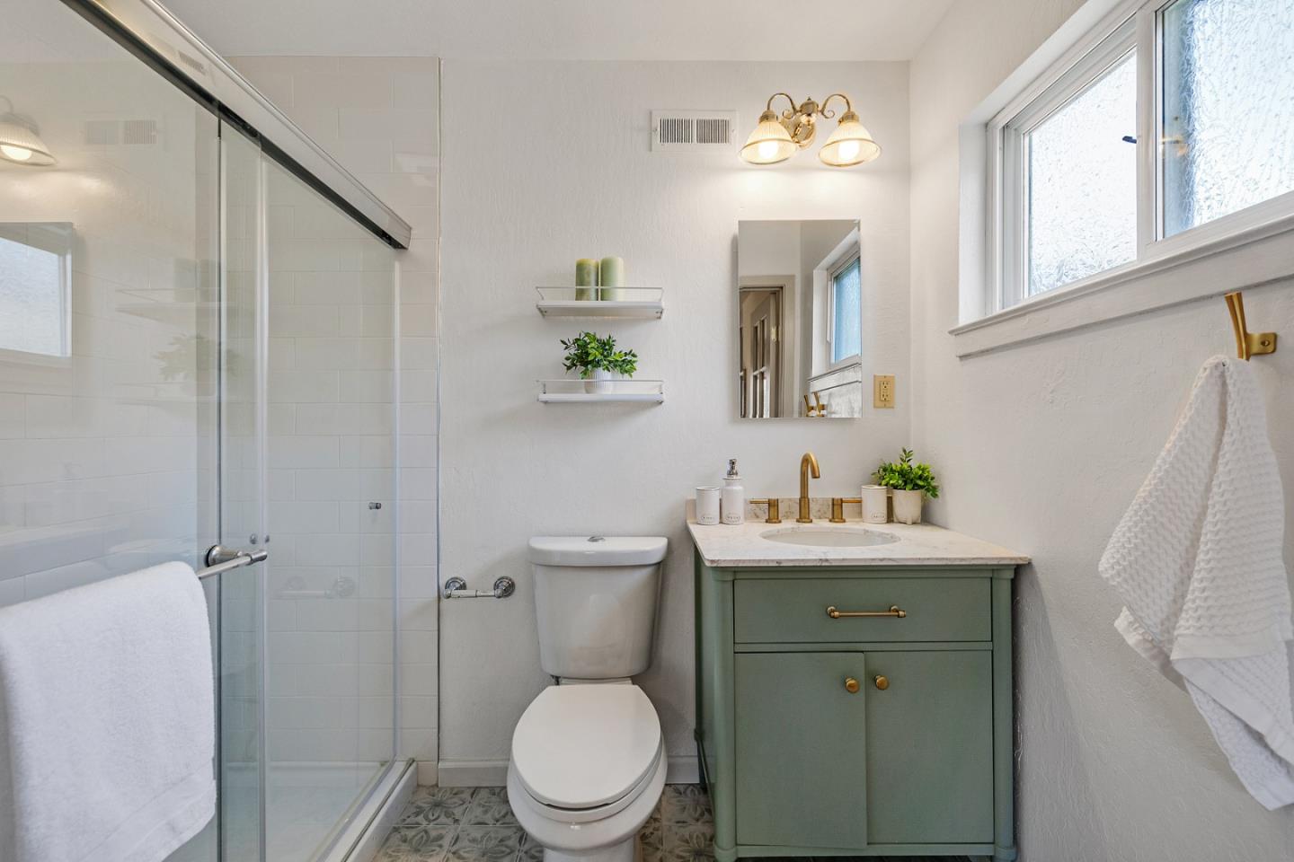 Detail Gallery Image 12 of 22 For 2480 Lexington Way, San Bruno,  CA 94066 - 3 Beds | 2 Baths