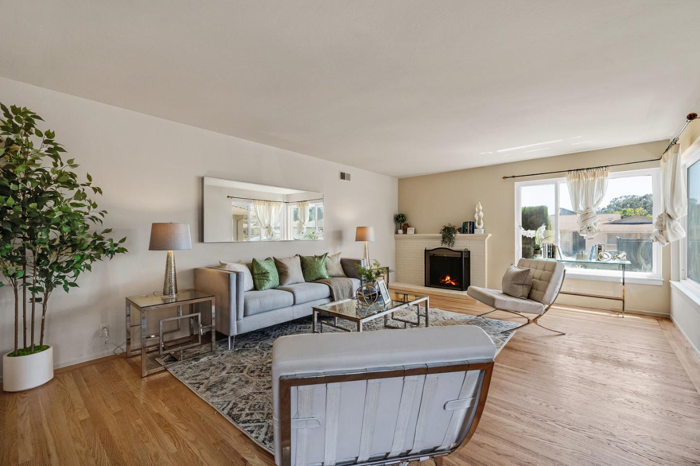 Detail Gallery Image 3 of 22 For 2480 Lexington Way, San Bruno,  CA 94066 - 3 Beds | 2 Baths