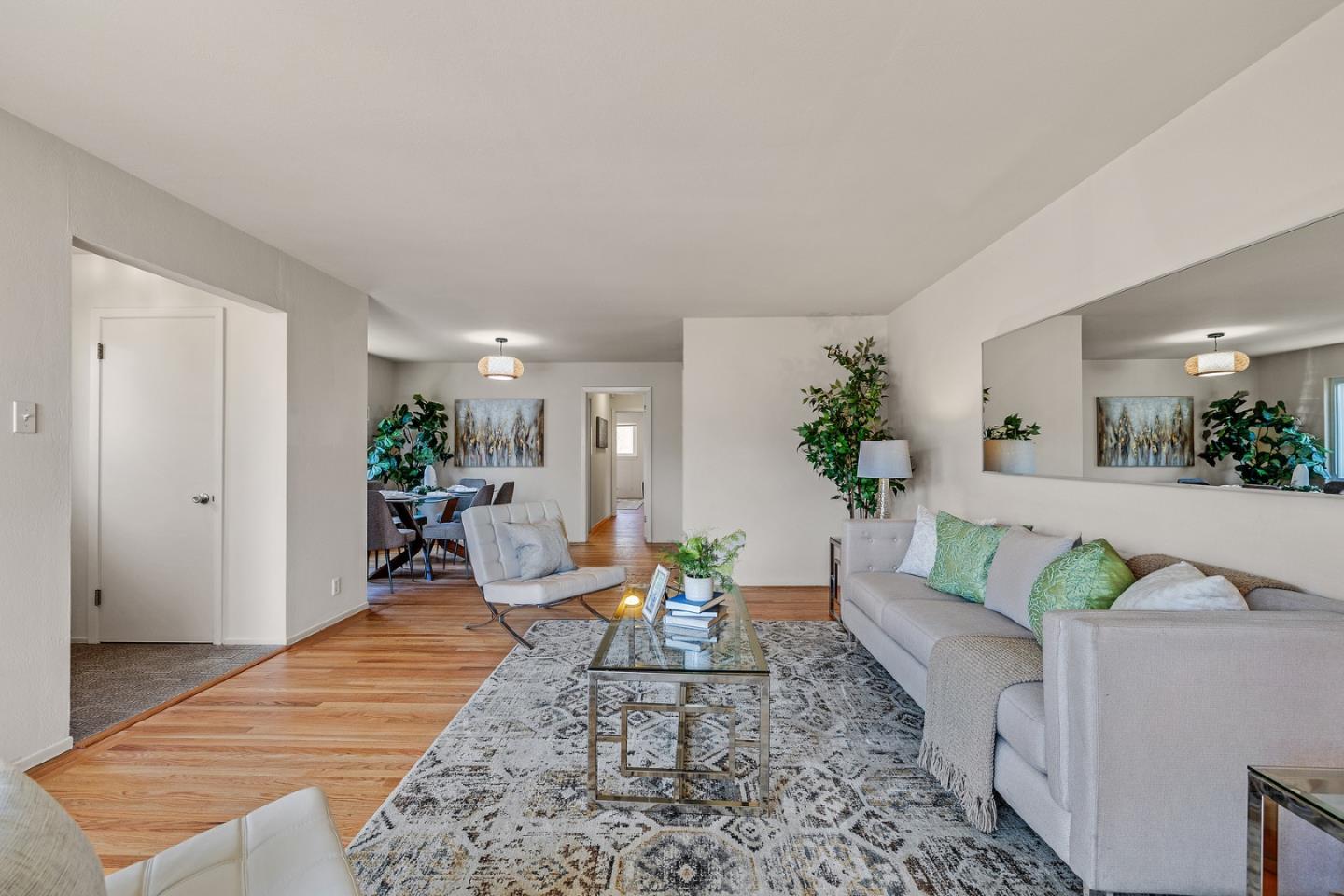 Detail Gallery Image 4 of 22 For 2480 Lexington Way, San Bruno,  CA 94066 - 3 Beds | 2 Baths