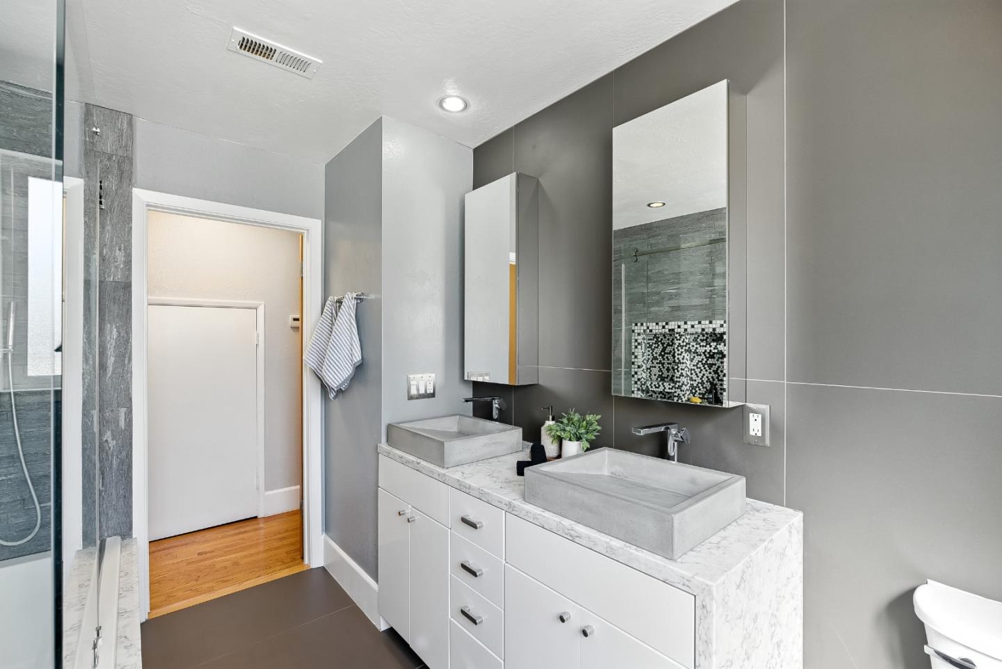 Detail Gallery Image 40 of 87 For 1830 Heatherdale Ave, San Jose,  CA 95126 - 4 Beds | 3 Baths