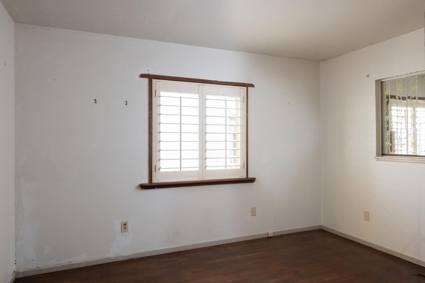 Detail Gallery Image 10 of 15 For 1113 Buena Vista Ave, Pacific Grove,  CA 93950 - 3 Beds | 2 Baths