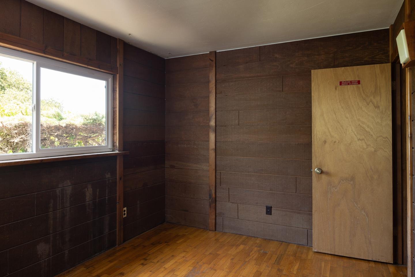 Detail Gallery Image 11 of 15 For 1113 Buena Vista Ave, Pacific Grove,  CA 93950 - 3 Beds | 2 Baths