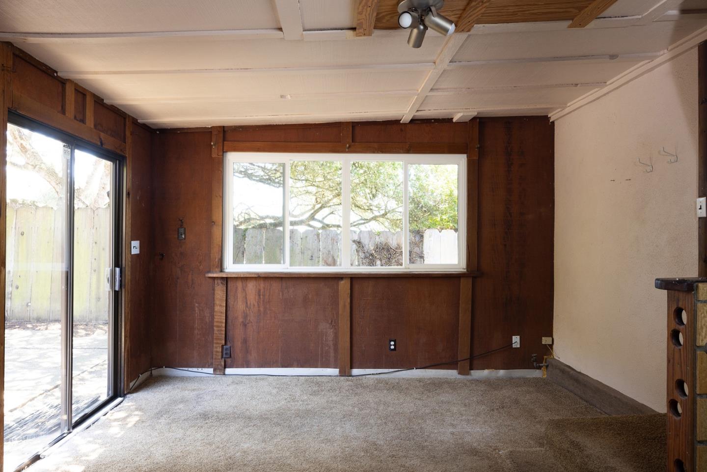 Detail Gallery Image 13 of 15 For 1113 Buena Vista Ave, Pacific Grove,  CA 93950 - 3 Beds | 2 Baths