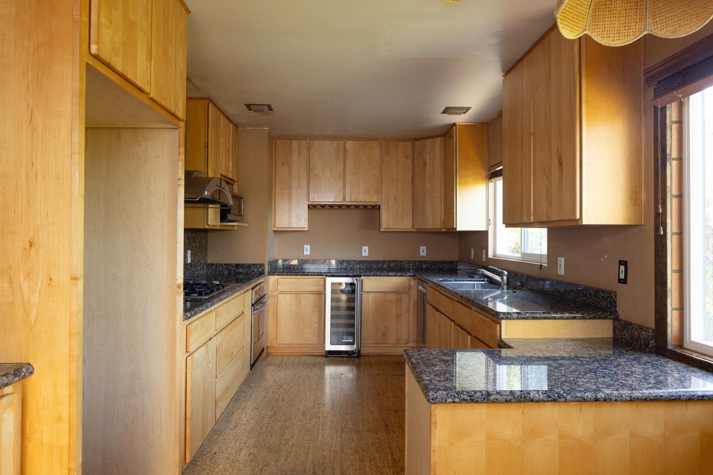 Detail Gallery Image 5 of 15 For 1113 Buena Vista Ave, Pacific Grove,  CA 93950 - 3 Beds | 2 Baths