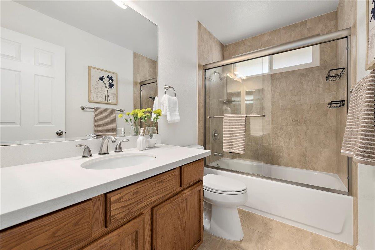 Detail Gallery Image 15 of 24 For 2914 Creek Point Dr, San Jose,  CA 95133 - 3 Beds | 2/1 Baths