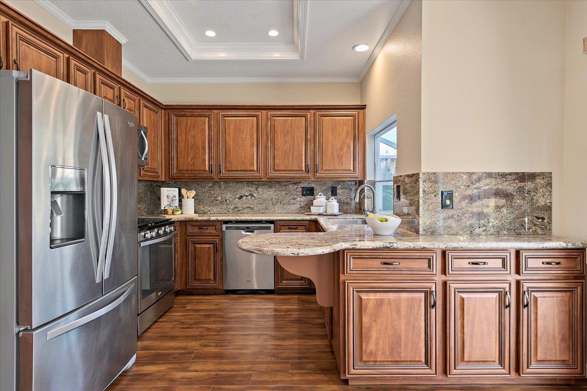 Detail Gallery Image 6 of 24 For 2914 Creek Point Dr, San Jose,  CA 95133 - 3 Beds | 2/1 Baths