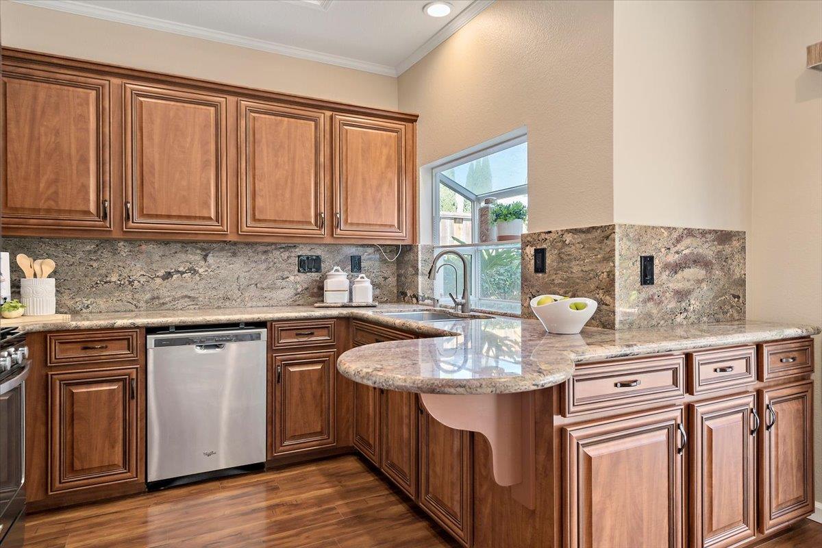 Detail Gallery Image 7 of 24 For 2914 Creek Point Dr, San Jose,  CA 95133 - 3 Beds | 2/1 Baths
