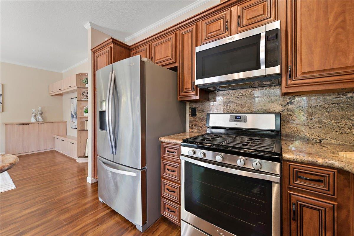 Detail Gallery Image 8 of 24 For 2914 Creek Point Dr, San Jose,  CA 95133 - 3 Beds | 2/1 Baths