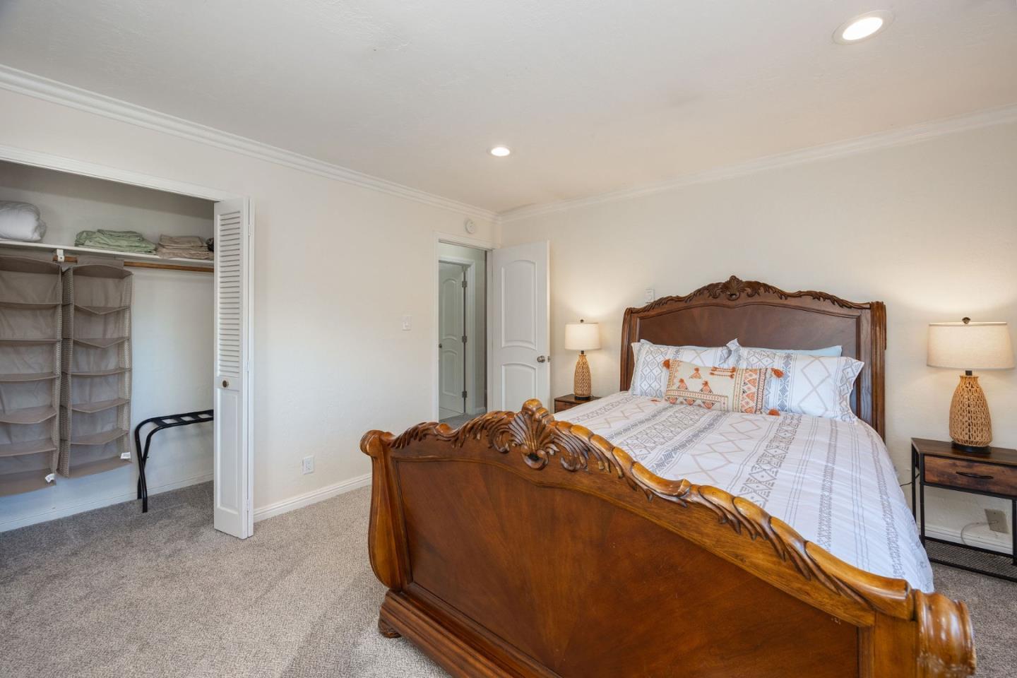 Detail Gallery Image 15 of 31 For 1790 Sunshine Valley Rd, Moss Beach,  CA 94038 - 4 Beds | 2/1 Baths
