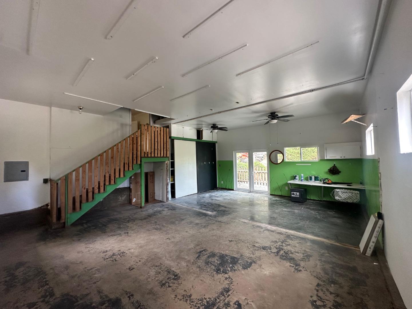 Detail Gallery Image 28 of 31 For 1790 Sunshine Valley Rd, Moss Beach,  CA 94038 - 4 Beds | 2/1 Baths