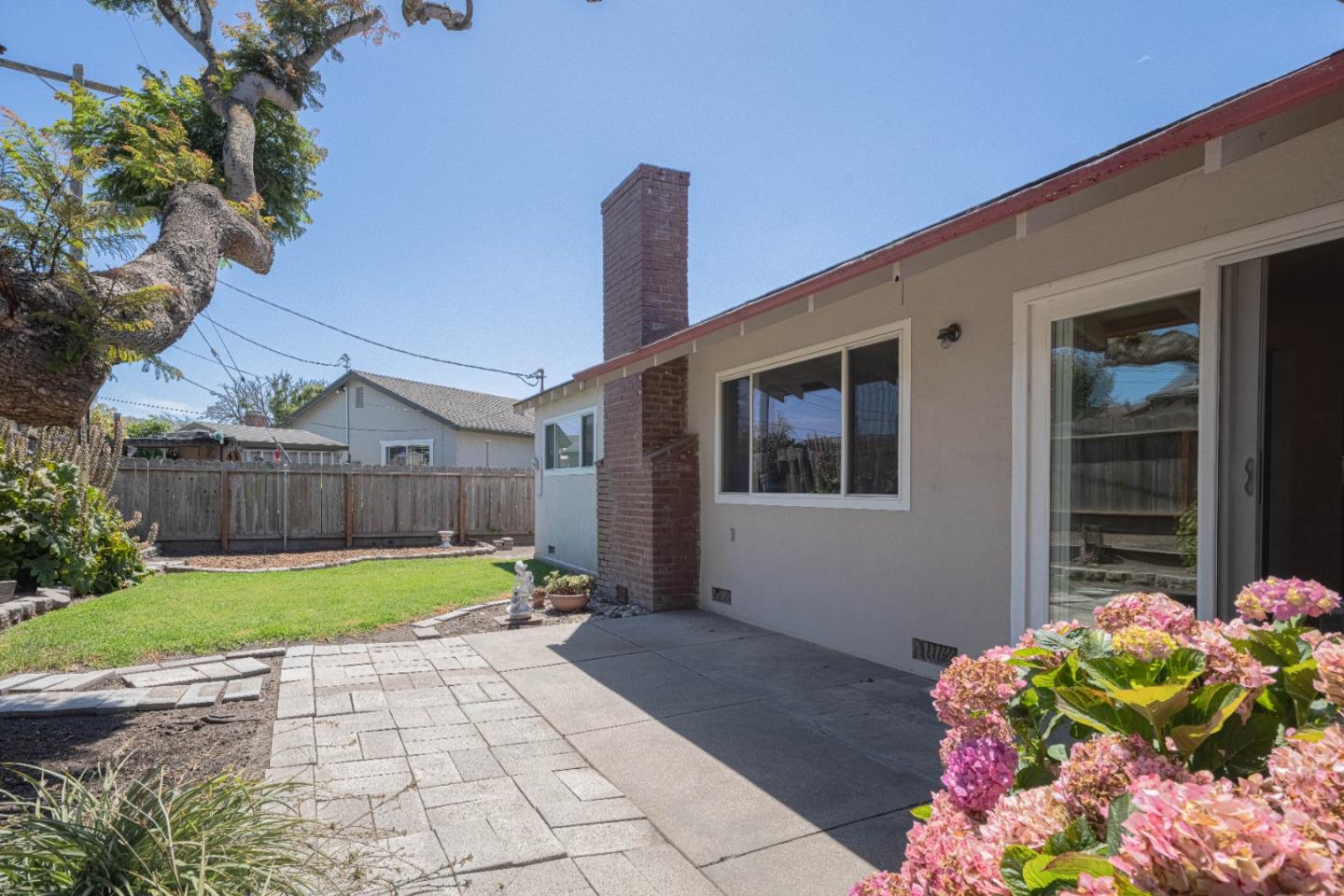 Detail Gallery Image 10 of 29 For 170 Del Mar Dr, Salinas,  CA 93901 - 4 Beds | 2 Baths