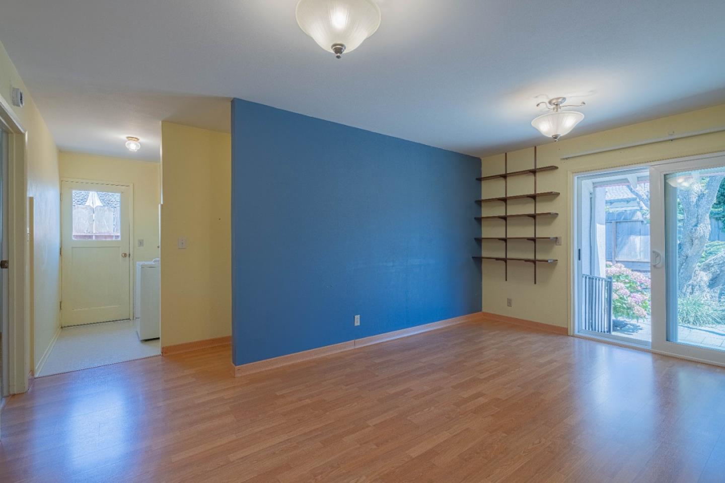 Detail Gallery Image 12 of 29 For 170 Del Mar Dr, Salinas,  CA 93901 - 4 Beds | 2 Baths