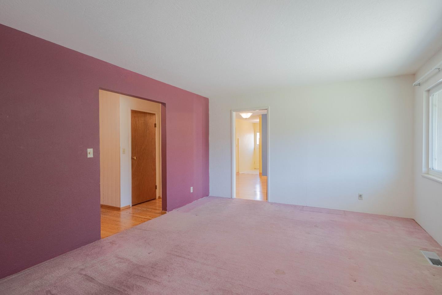 Detail Gallery Image 7 of 29 For 170 Del Mar Dr, Salinas,  CA 93901 - 4 Beds | 2 Baths