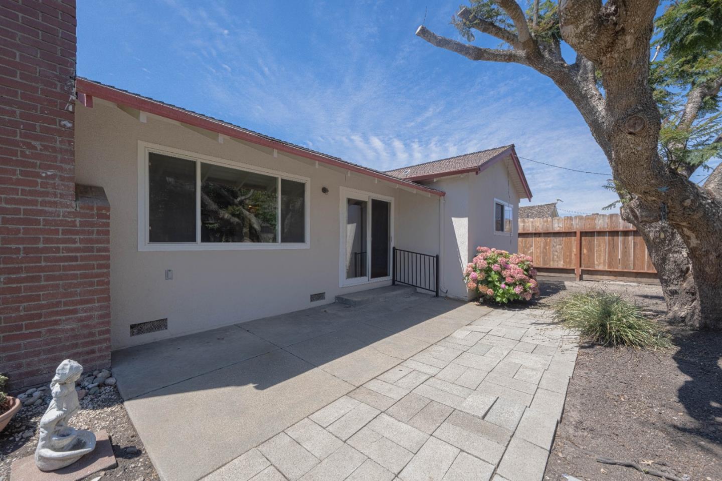 Detail Gallery Image 9 of 29 For 170 Del Mar Dr, Salinas,  CA 93901 - 4 Beds | 2 Baths