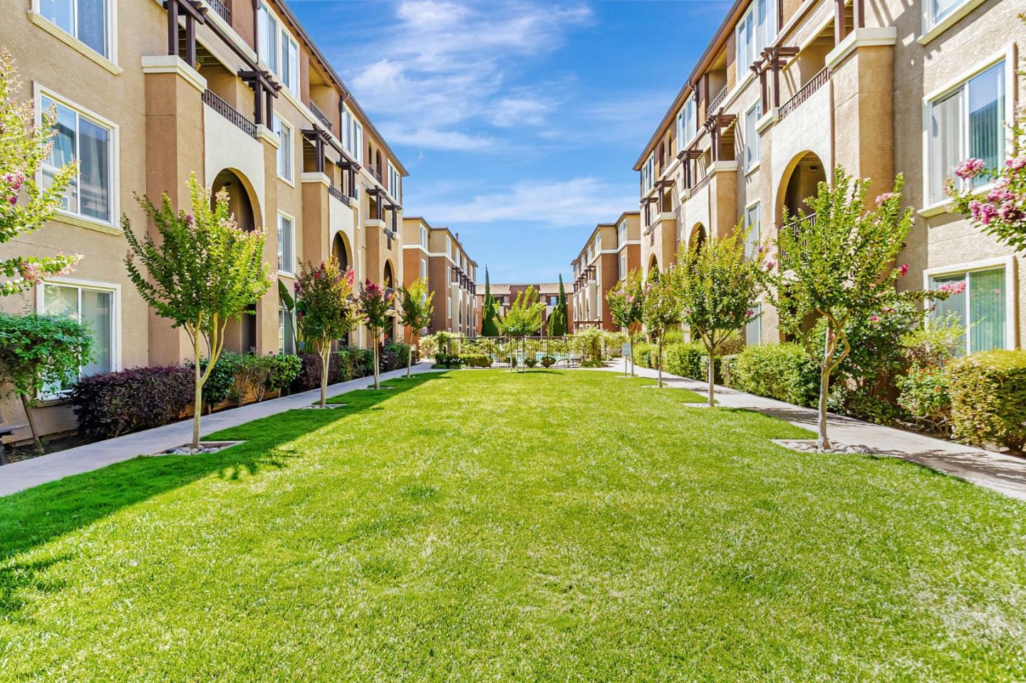 Detail Gallery Image 26 of 32 For 801 S Winchester Blvd #4116,  San Jose,  CA 95128 - 2 Beds | 2 Baths