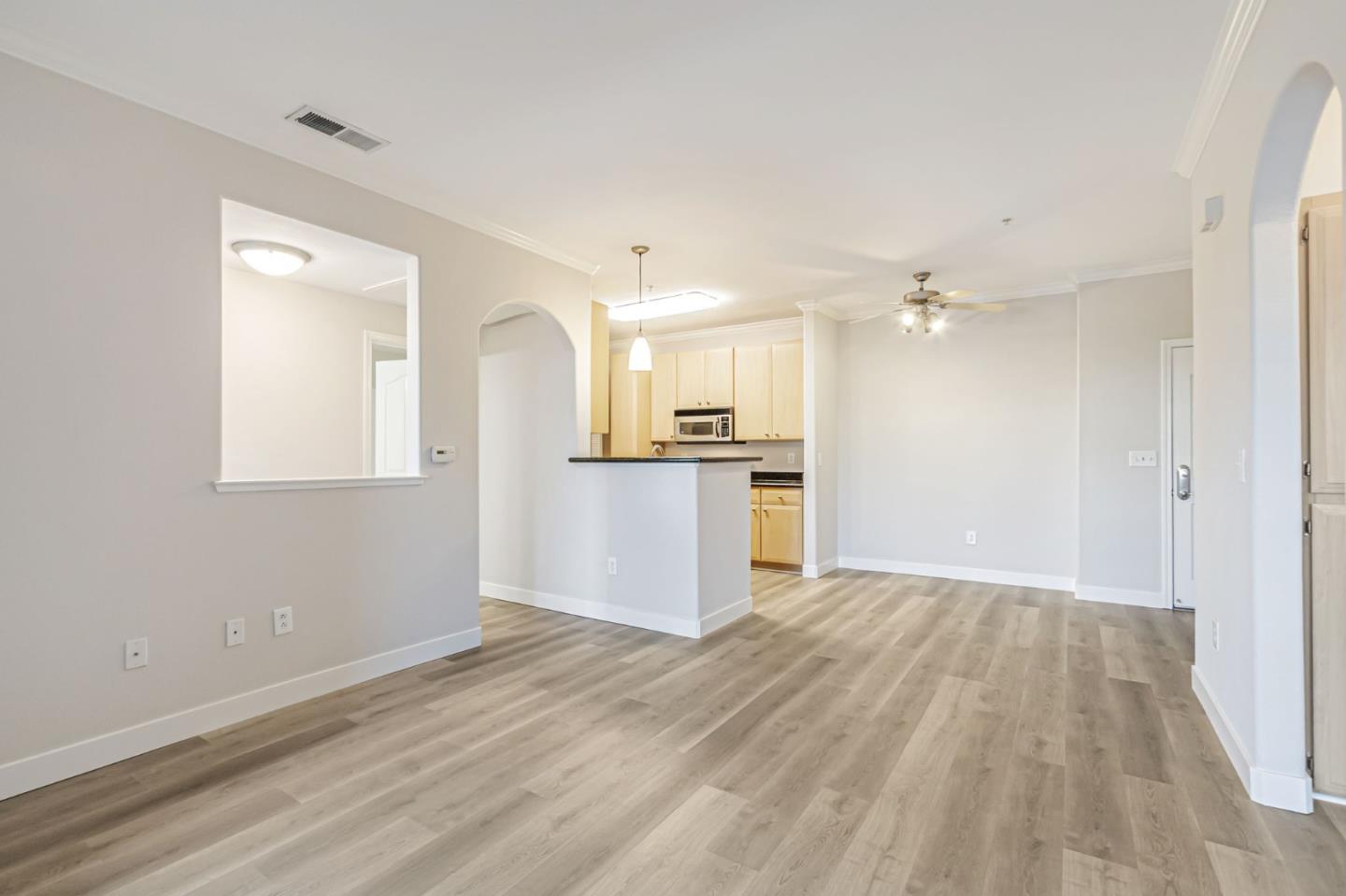 Detail Gallery Image 7 of 32 For 801 S Winchester Blvd #4116,  San Jose,  CA 95128 - 2 Beds | 2 Baths