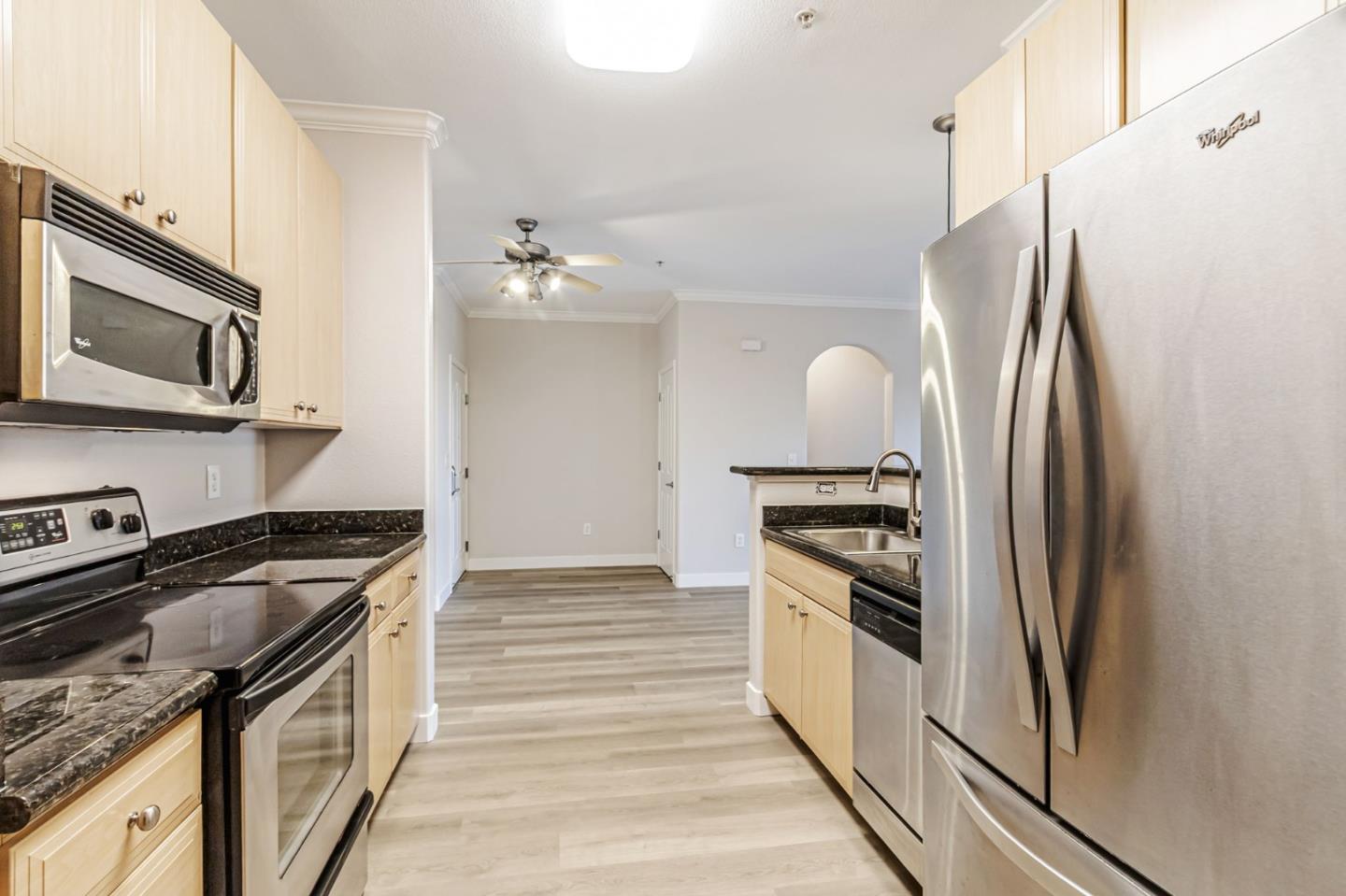 Detail Gallery Image 8 of 32 For 801 S Winchester Blvd #4116,  San Jose,  CA 95128 - 2 Beds | 2 Baths