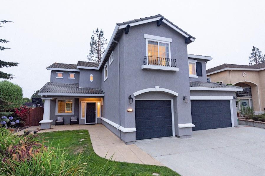 Detail Gallery Image 2 of 30 For 1018 Melville St, Salinas,  CA 93906 - 4 Beds | 2/1 Baths