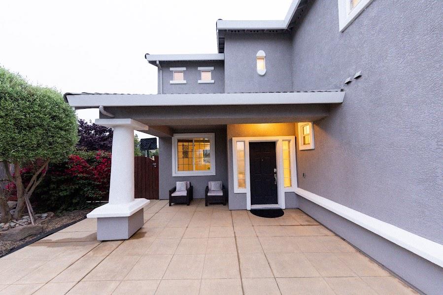 Detail Gallery Image 4 of 30 For 1018 Melville St, Salinas,  CA 93906 - 4 Beds | 2/1 Baths