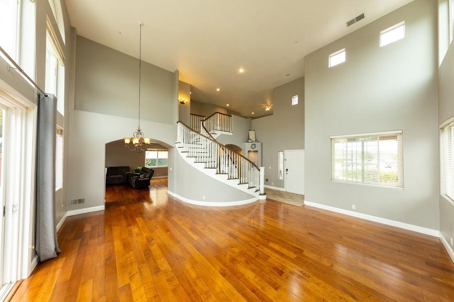 Detail Gallery Image 7 of 30 For 1018 Melville St, Salinas,  CA 93906 - 4 Beds | 2/1 Baths