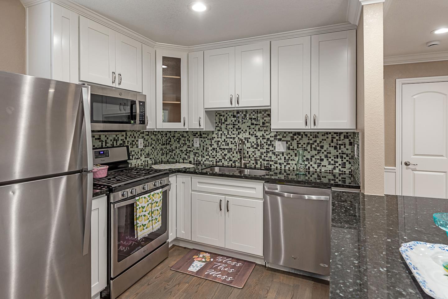 Detail Gallery Image 3 of 21 For 450 California St, Santa Clara,  CA 95050 - – Beds | – Baths