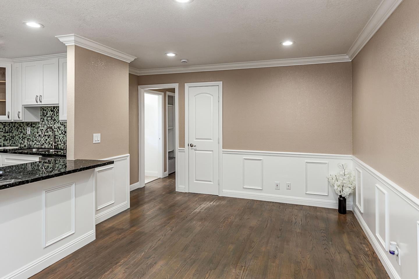 Detail Gallery Image 6 of 21 For 450 California St, Santa Clara,  CA 95050 - – Beds | – Baths