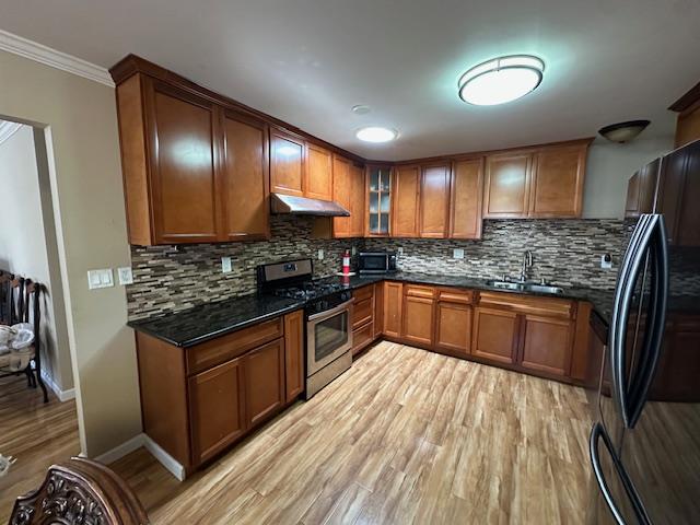 Detail Gallery Image 6 of 7 For 1825 Luzern St, Seaside,  CA 93955 - 3 Beds | 1 Baths