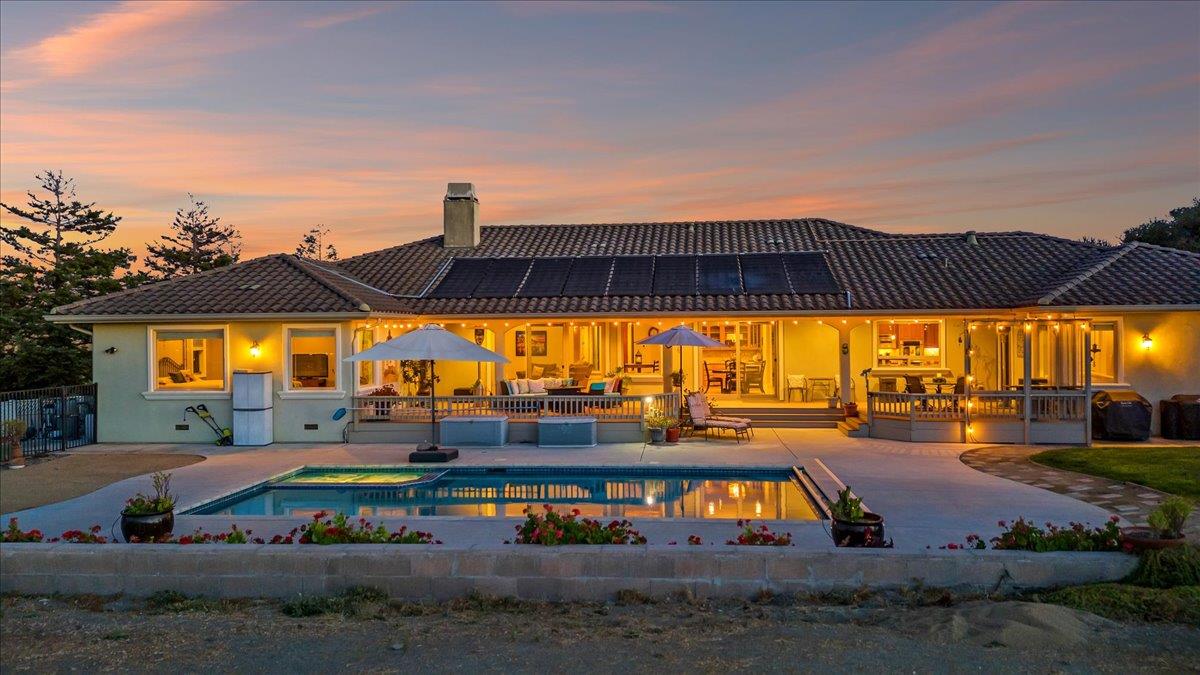 Detail Gallery Image 10 of 76 For 4116 Ashford Cir, Hollister,  CA 95023 - 4 Beds | 3/1 Baths