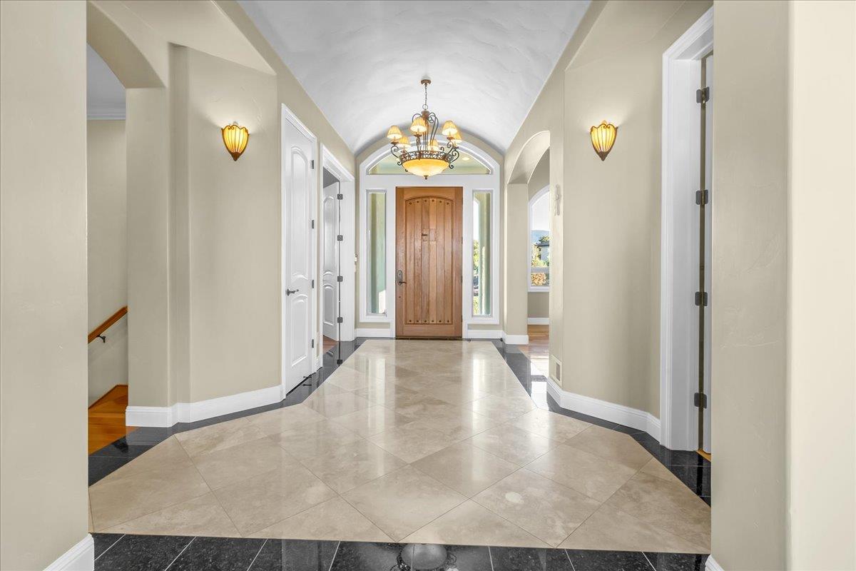 Detail Gallery Image 21 of 76 For 4116 Ashford Cir, Hollister,  CA 95023 - 4 Beds | 3/1 Baths