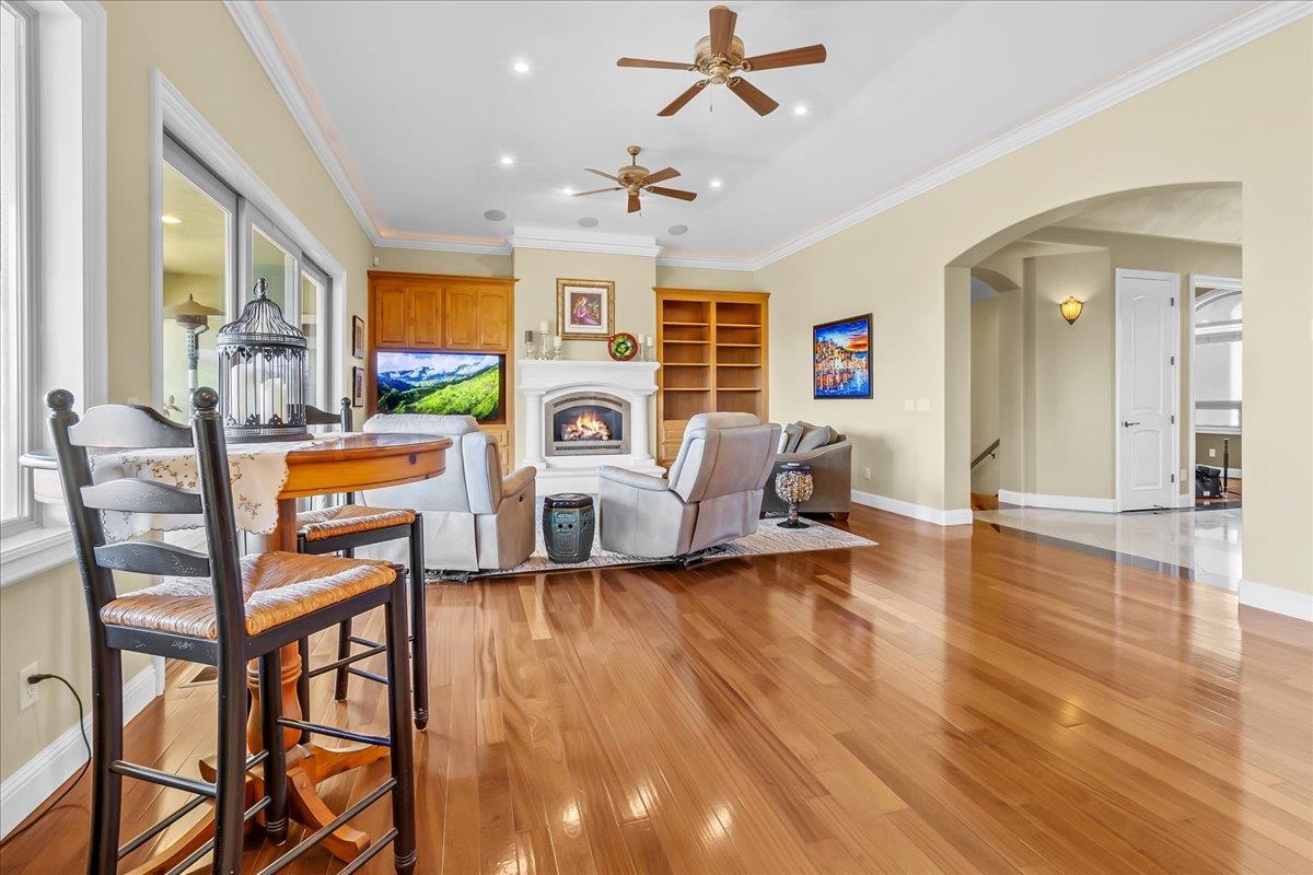 Detail Gallery Image 25 of 76 For 4116 Ashford Cir, Hollister,  CA 95023 - 4 Beds | 3/1 Baths