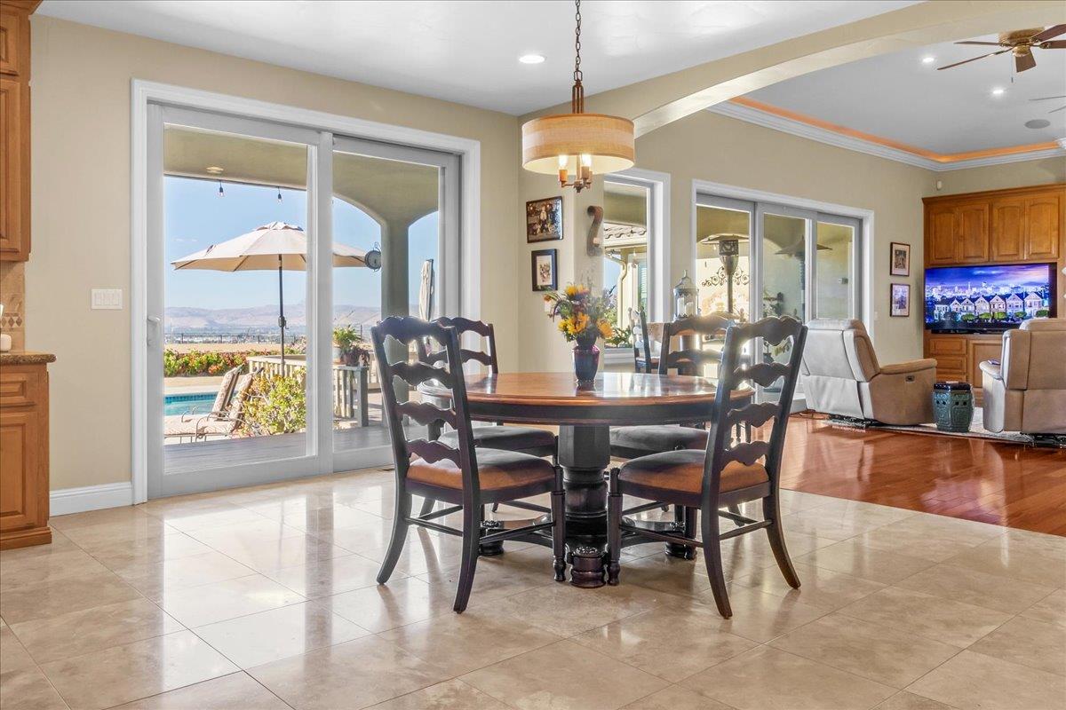 Detail Gallery Image 26 of 76 For 4116 Ashford Cir, Hollister,  CA 95023 - 4 Beds | 3/1 Baths