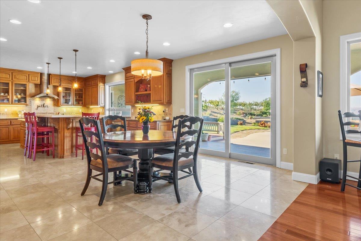 Detail Gallery Image 27 of 76 For 4116 Ashford Cir, Hollister,  CA 95023 - 4 Beds | 3/1 Baths