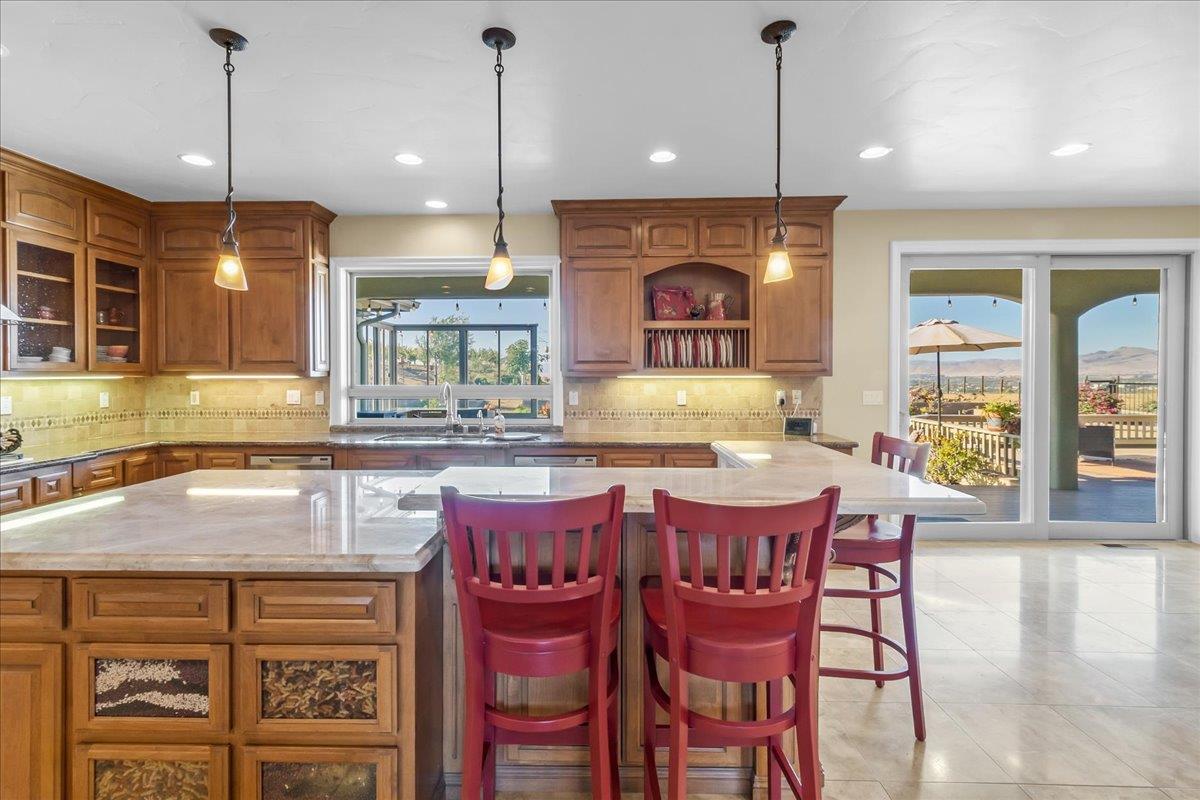 Detail Gallery Image 32 of 76 For 4116 Ashford Cir, Hollister,  CA 95023 - 4 Beds | 3/1 Baths