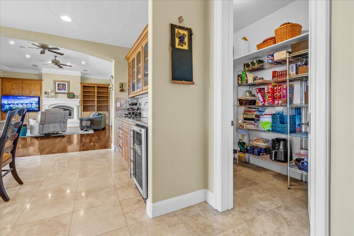 Detail Gallery Image 33 of 76 For 4116 Ashford Cir, Hollister,  CA 95023 - 4 Beds | 3/1 Baths