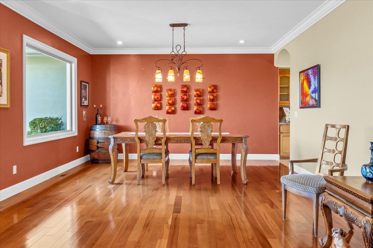 Detail Gallery Image 34 of 76 For 4116 Ashford Cir, Hollister,  CA 95023 - 4 Beds | 3/1 Baths