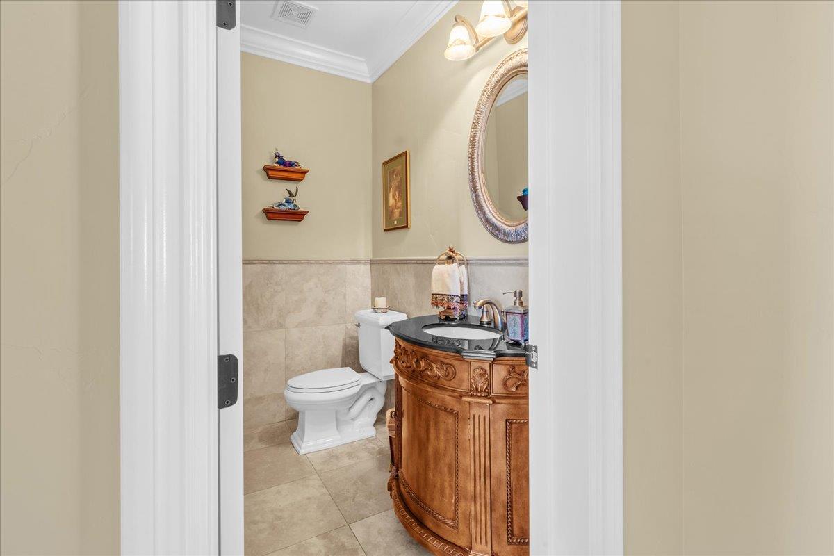 Detail Gallery Image 38 of 76 For 4116 Ashford Cir, Hollister,  CA 95023 - 4 Beds | 3/1 Baths
