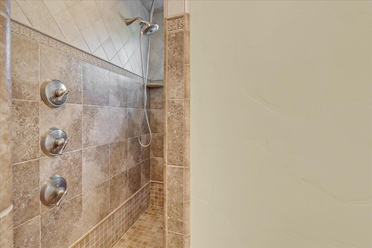 Detail Gallery Image 45 of 76 For 4116 Ashford Cir, Hollister,  CA 95023 - 4 Beds | 3/1 Baths